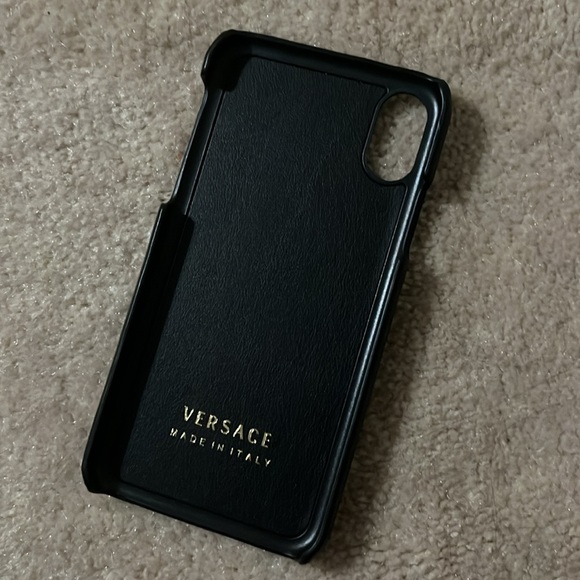 Versace phone case - Picture 2 of 8